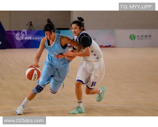 喀山女篮与萨马拉女篮激战正酣谁将赢得这场巅峰对决